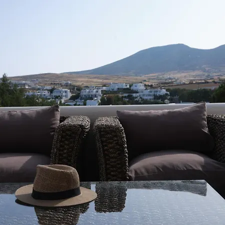 Ifestos With Private Veranda, Paros Apartment