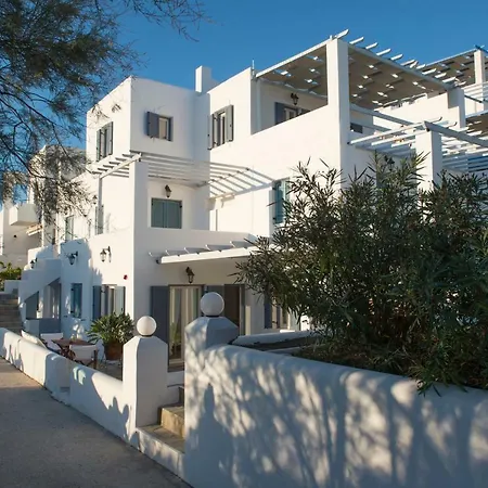 Ifestos With Private Veranda, Paros Apartment *