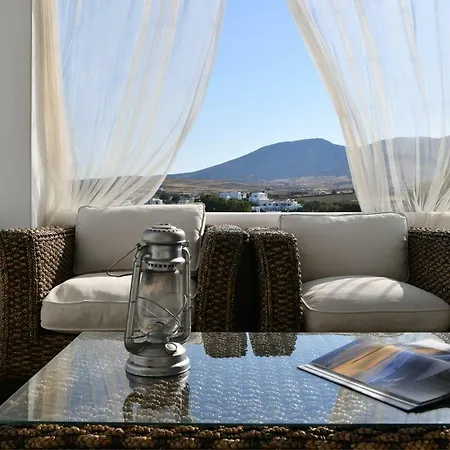 Ifestos With Private Veranda, Paros Apartment *